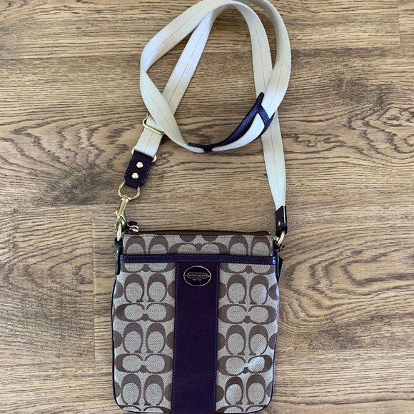Coach Handbags - Coach Crossbody Bag